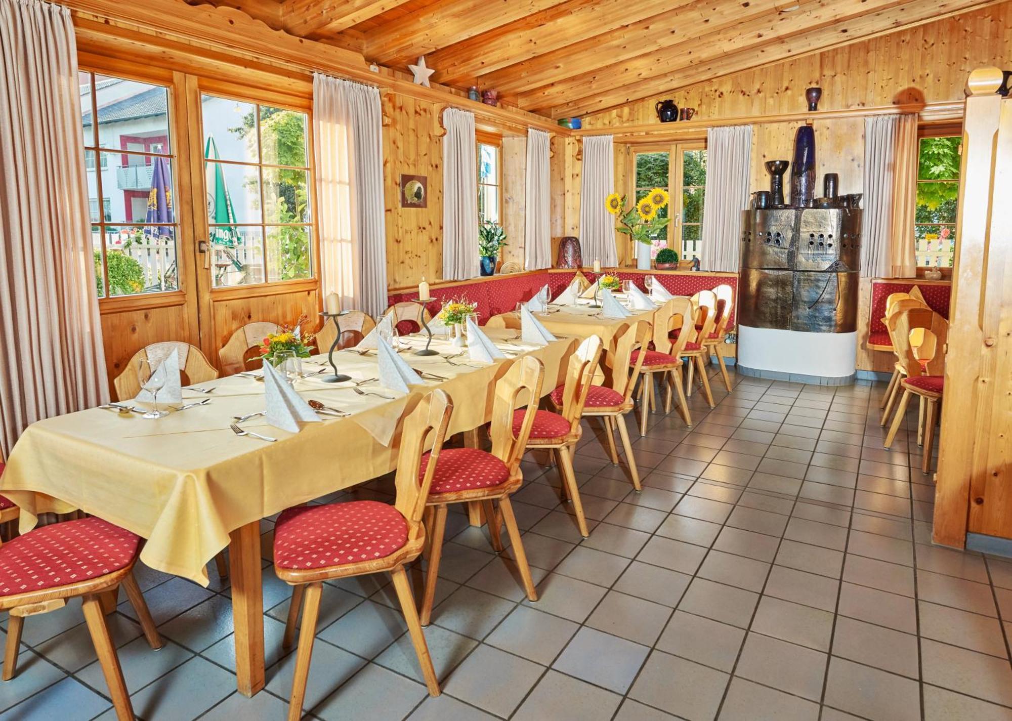 Hotel Gasthof Stocker Obertraubling Exterior foto