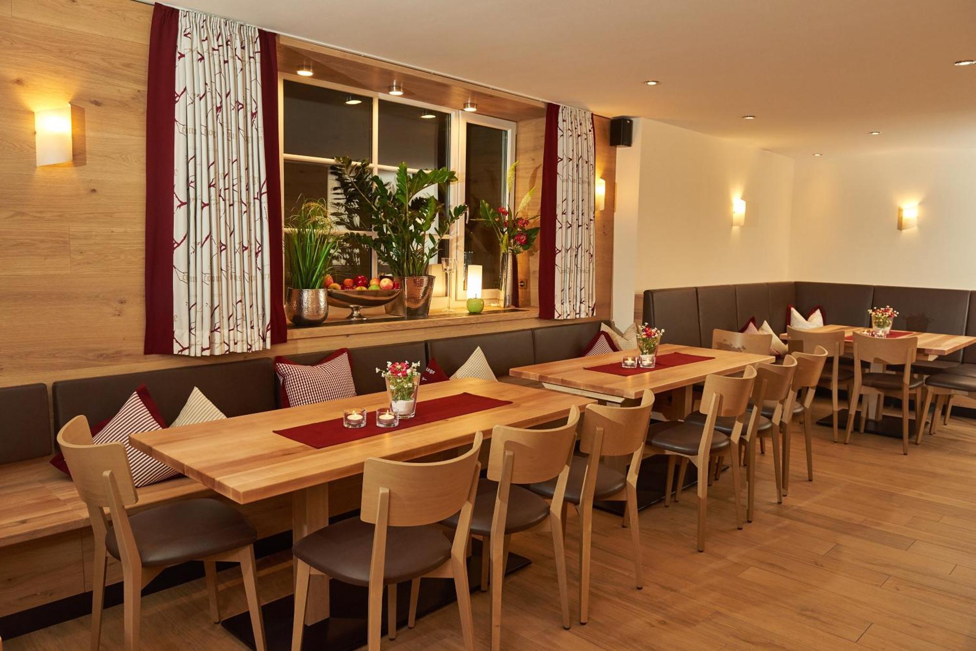 Hotel Gasthof Stocker Obertraubling Exterior foto