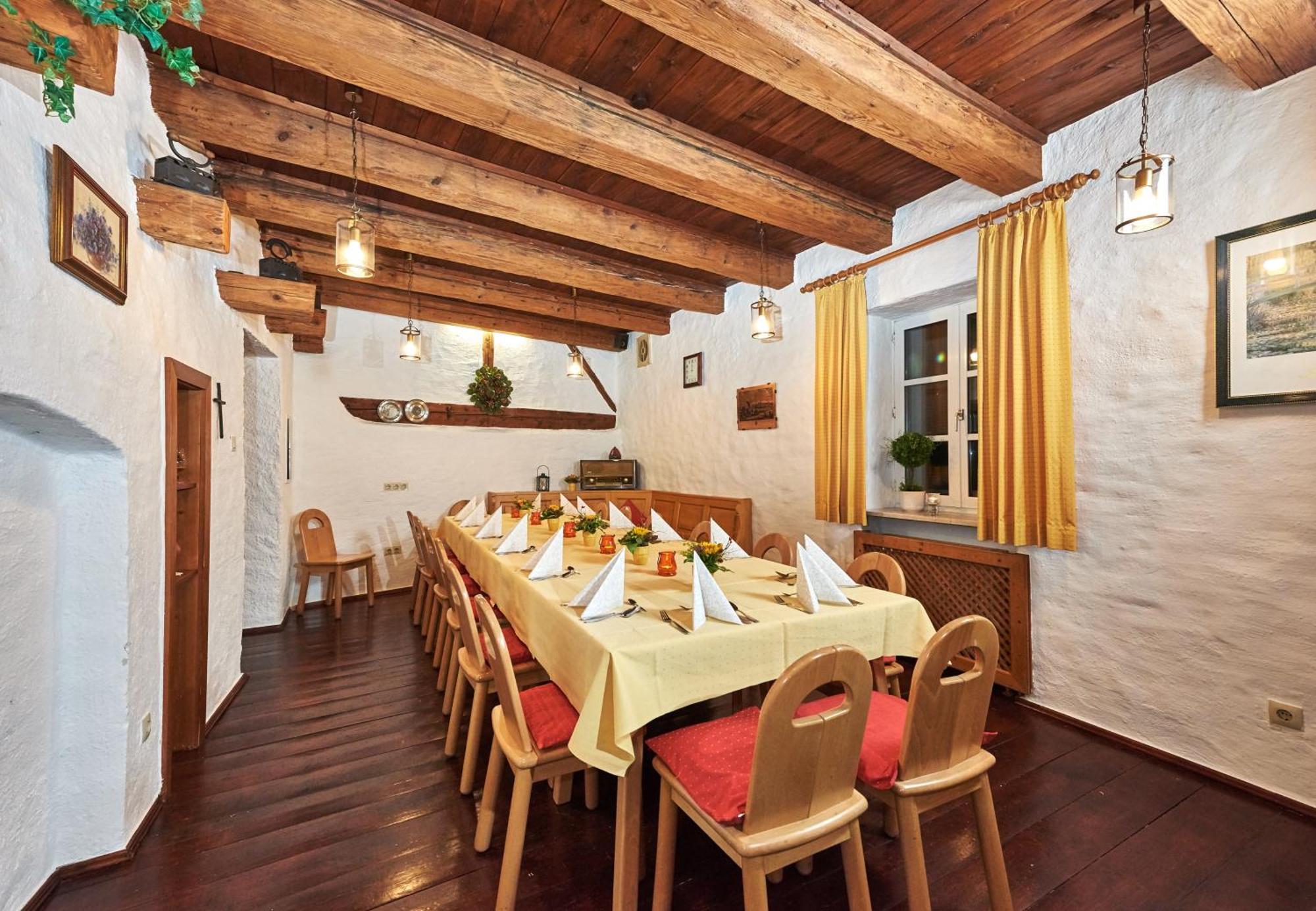 Hotel Gasthof Stocker Obertraubling Exterior foto