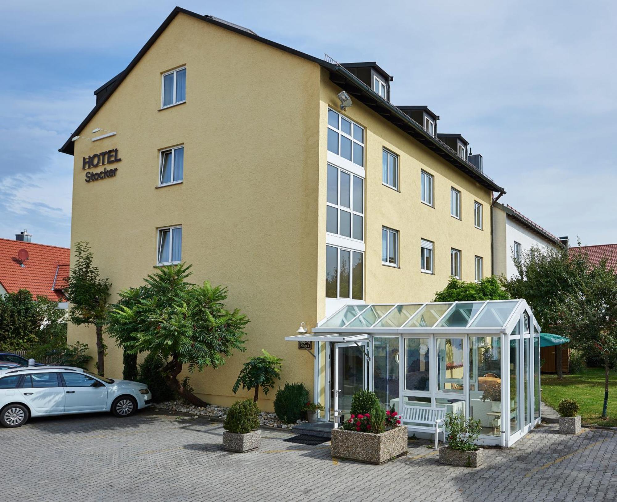 Hotel Gasthof Stocker Obertraubling Exterior foto