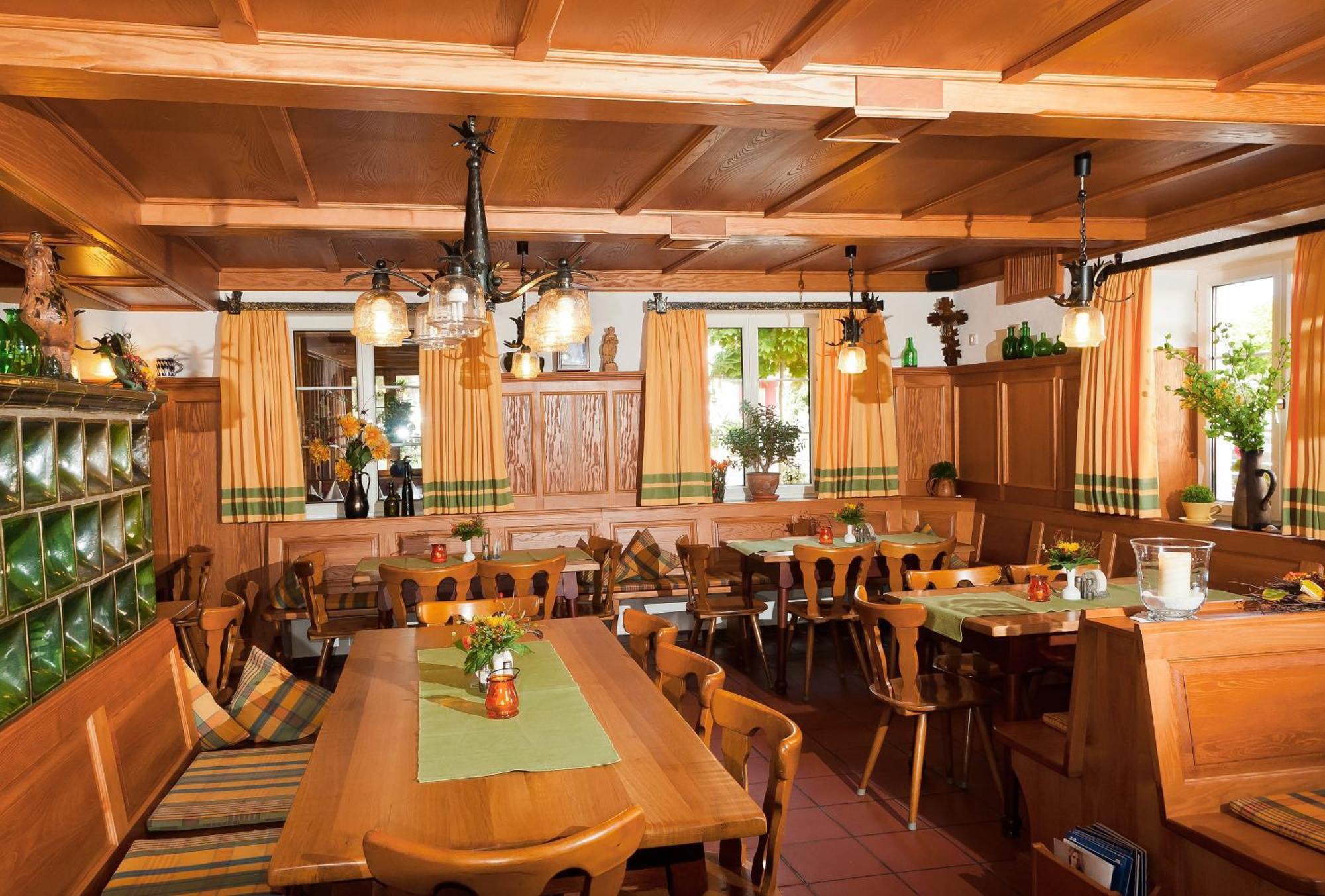 Hotel Gasthof Stocker Obertraubling Exterior foto