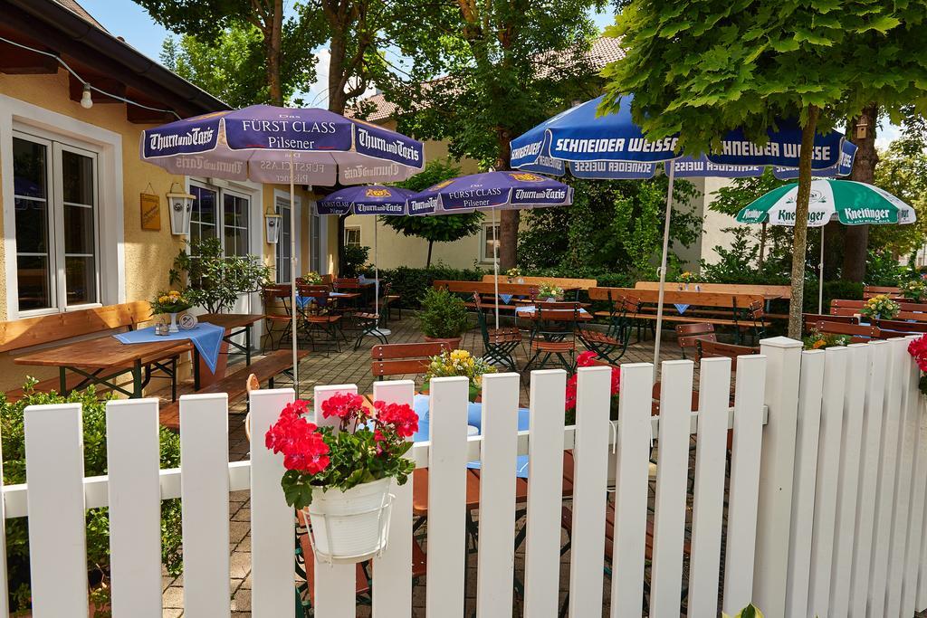 Hotel Gasthof Stocker Obertraubling Exterior foto
